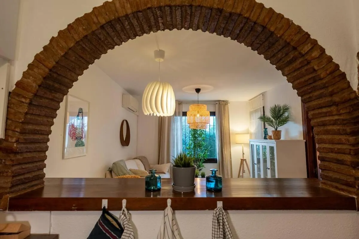 La Casa Bonita - Newly Renovated 2Br Apt With Private Terrace Бенальмадена